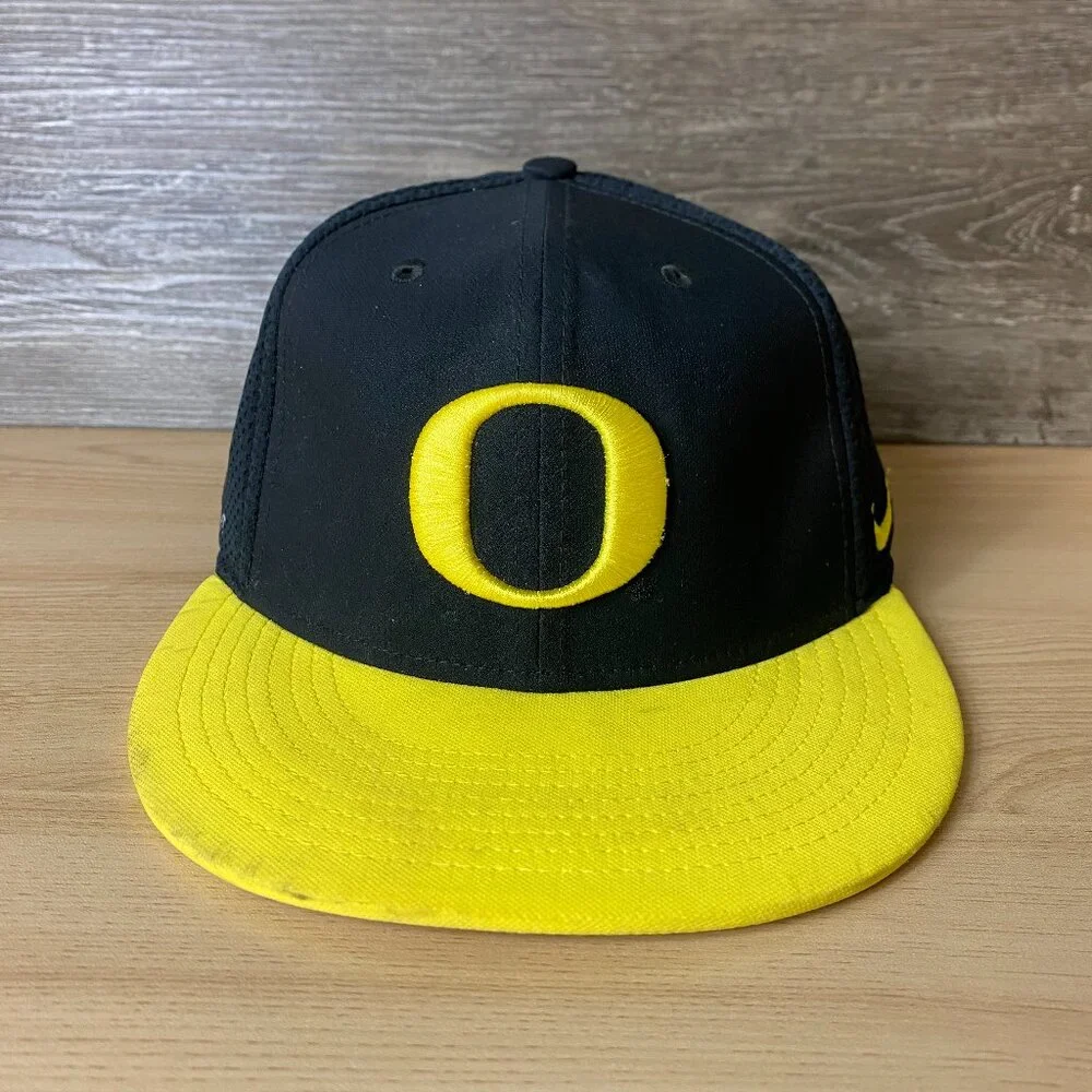 Oregon Ducks Hat Cap Strap Back Black Yellow Nike Dri‎ Fit Adjustable